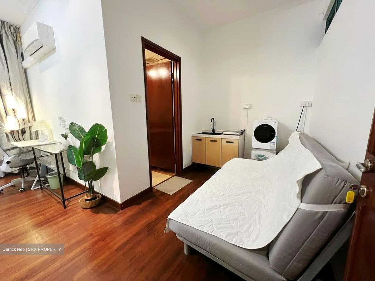 Kew Vale (D16), Terrace #588106541